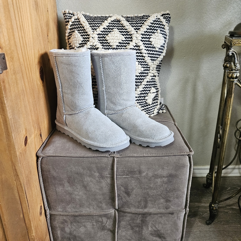 BearPaw Cream Shearling Lined Boots